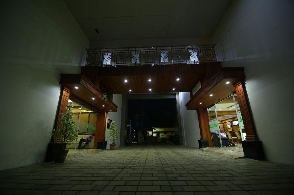 נדומבסרי Atlas Airport Hotel Apartment מראה חיצוני תמונה