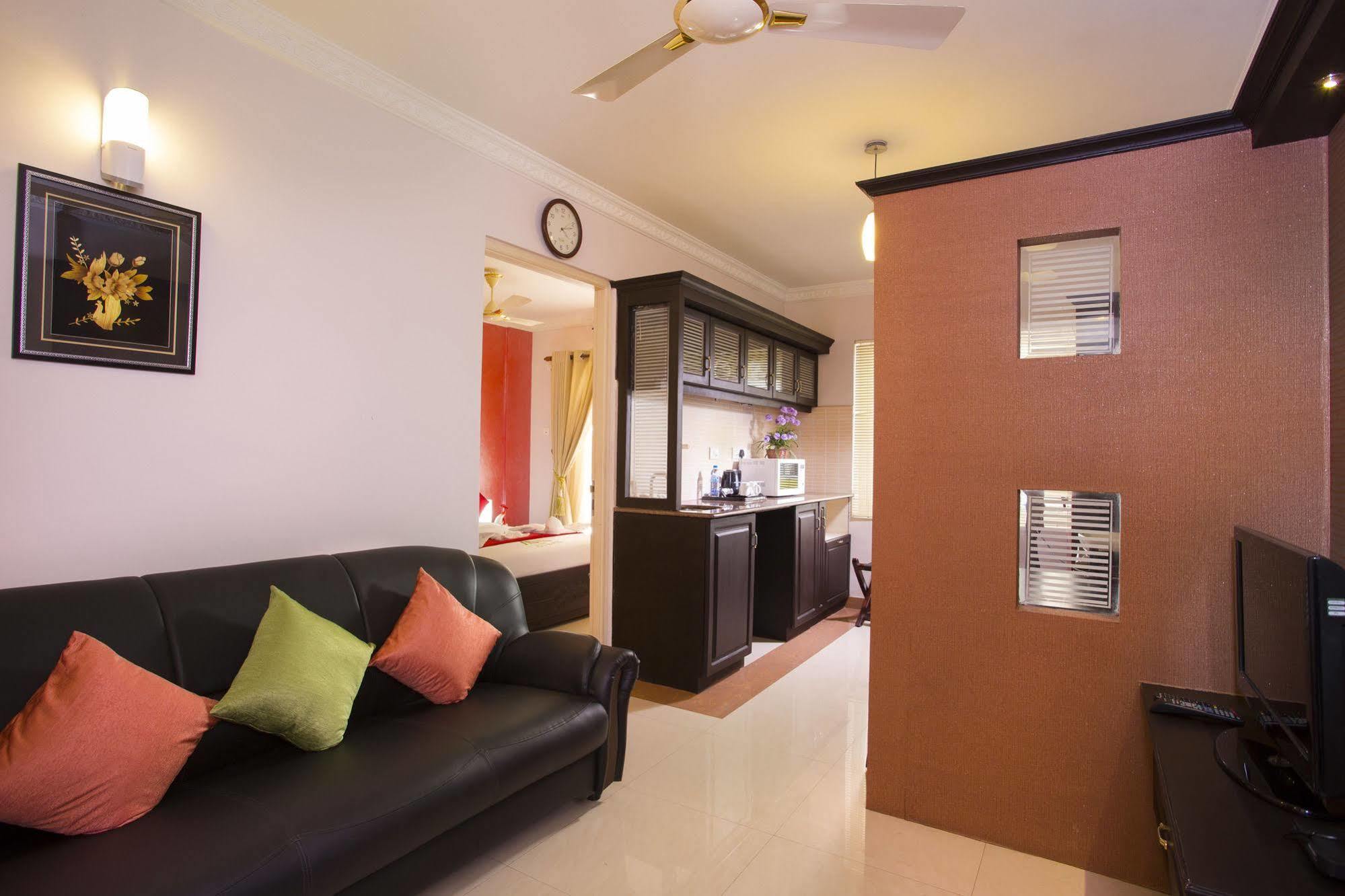 נדומבסרי Atlas Airport Hotel Apartment מראה חיצוני תמונה