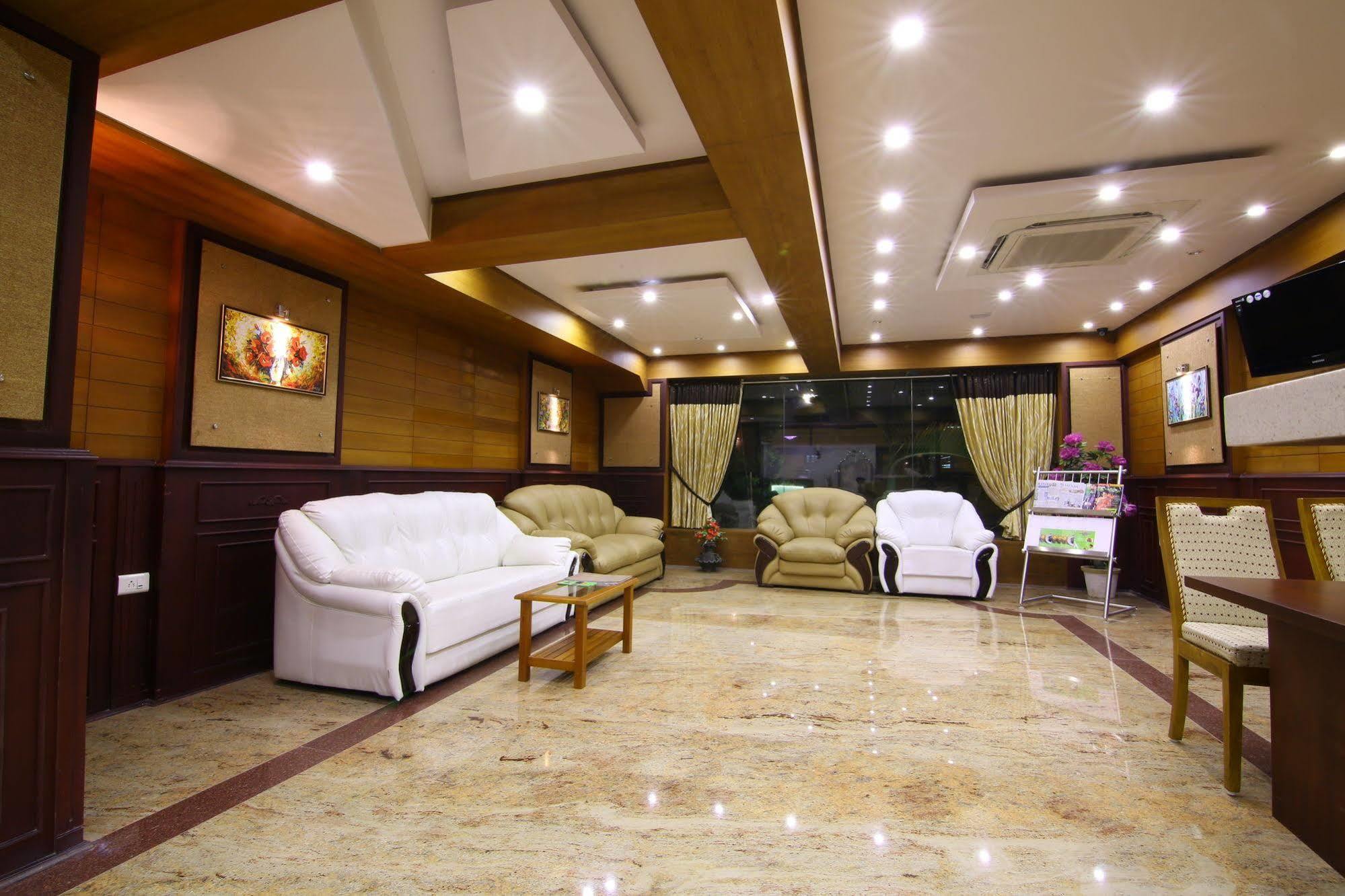 נדומבסרי Atlas Airport Hotel Apartment מראה חיצוני תמונה